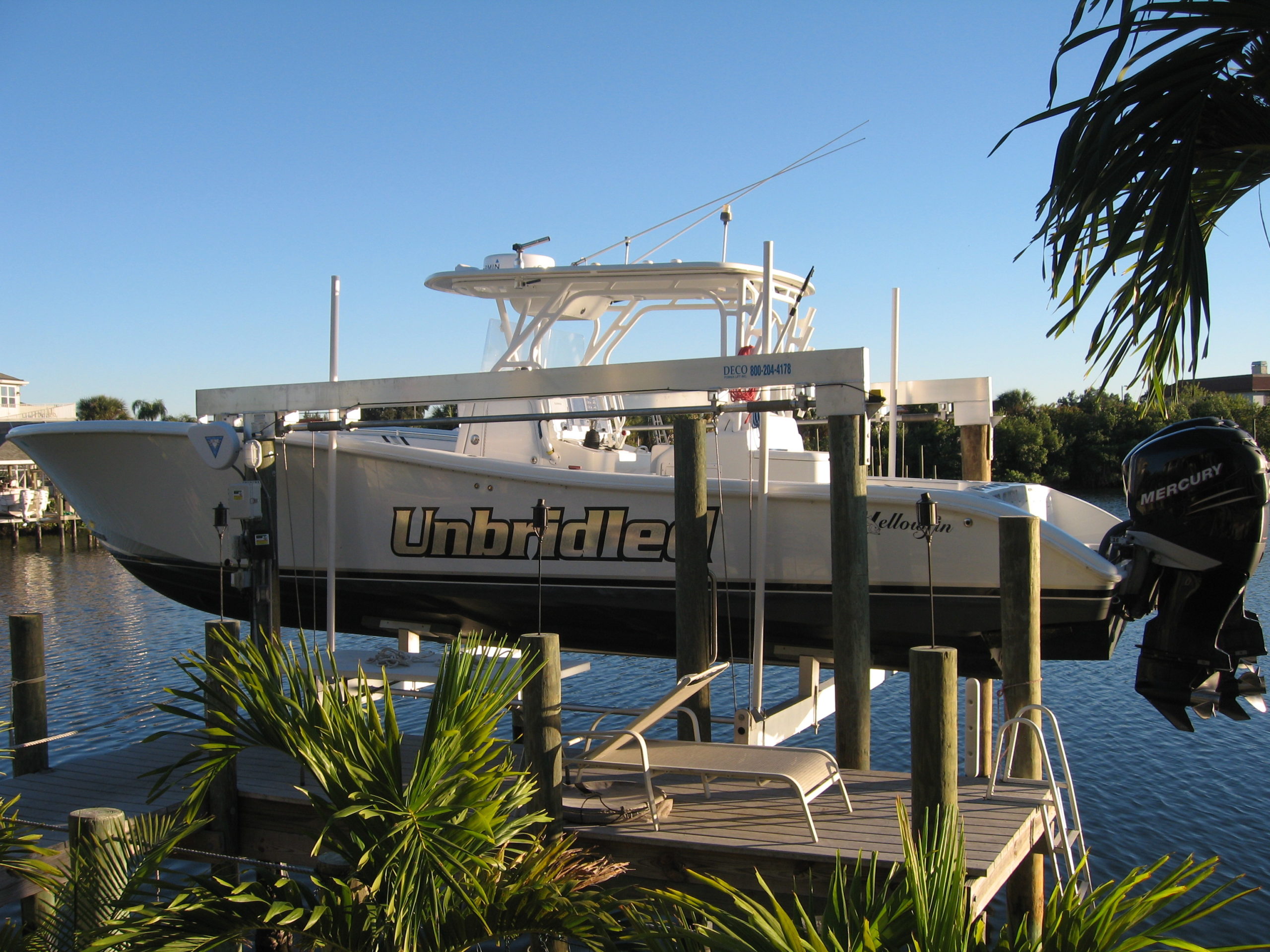 Boat Lifts in Apollo Beach, Gibsonton, Ruskin, Tampa